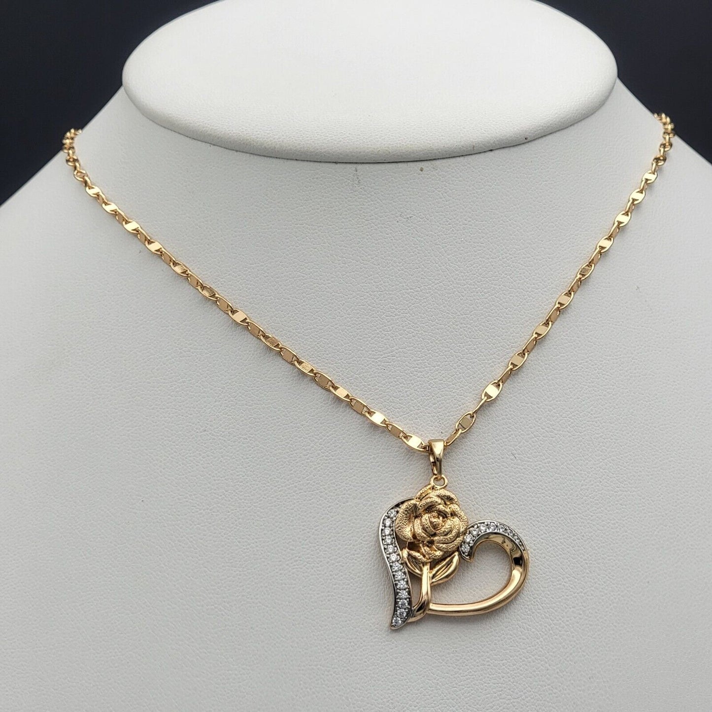 Necklaces - 18K Gold Plated. Rose Flower Heart Pendant & Chain.